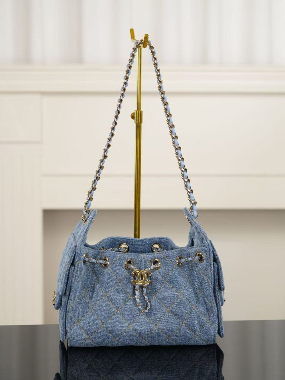 Classic CHANEL Bag: A Stylish and Versatile Choice for Elegance